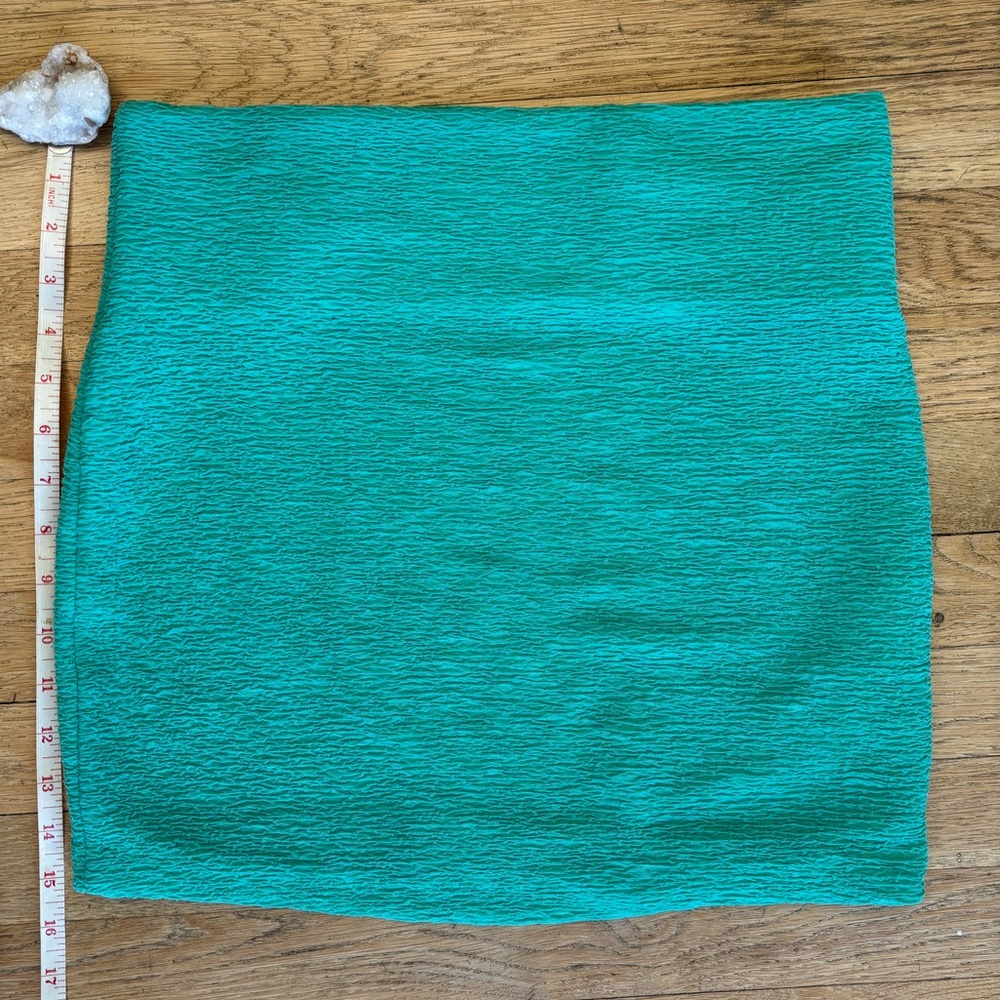 BCBGeneration Turquoise textured bandage skirt! NWOT